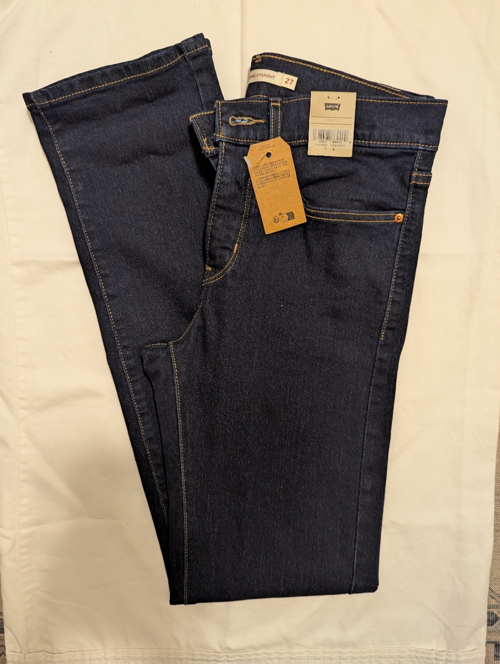 Levi's NWT Slim Straight Jean In Dark Wash